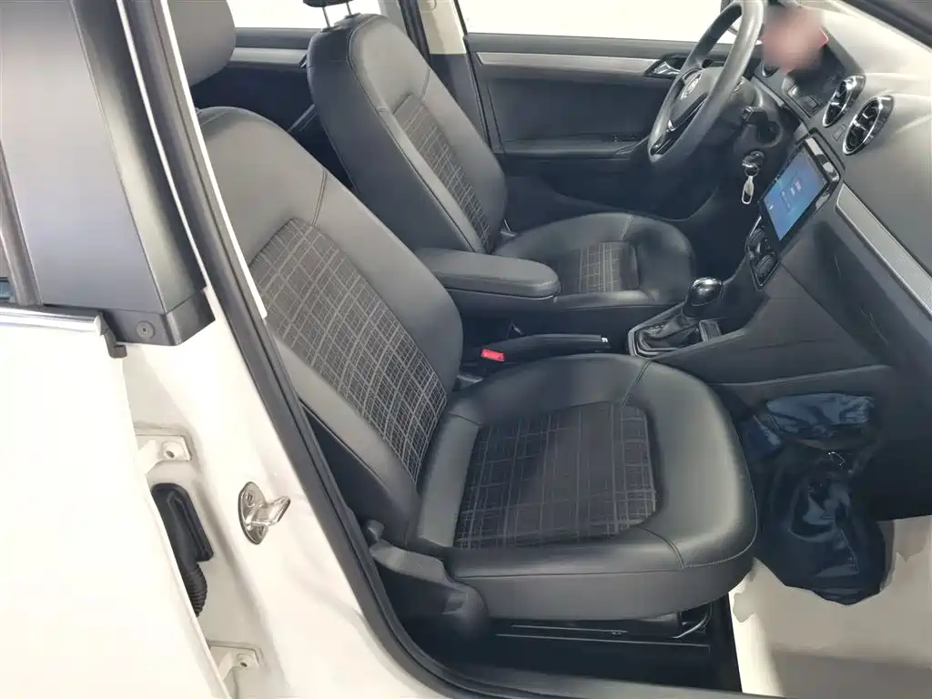 Volkswagen Jetta 2017 1.5L Automatic Comfort фото 25