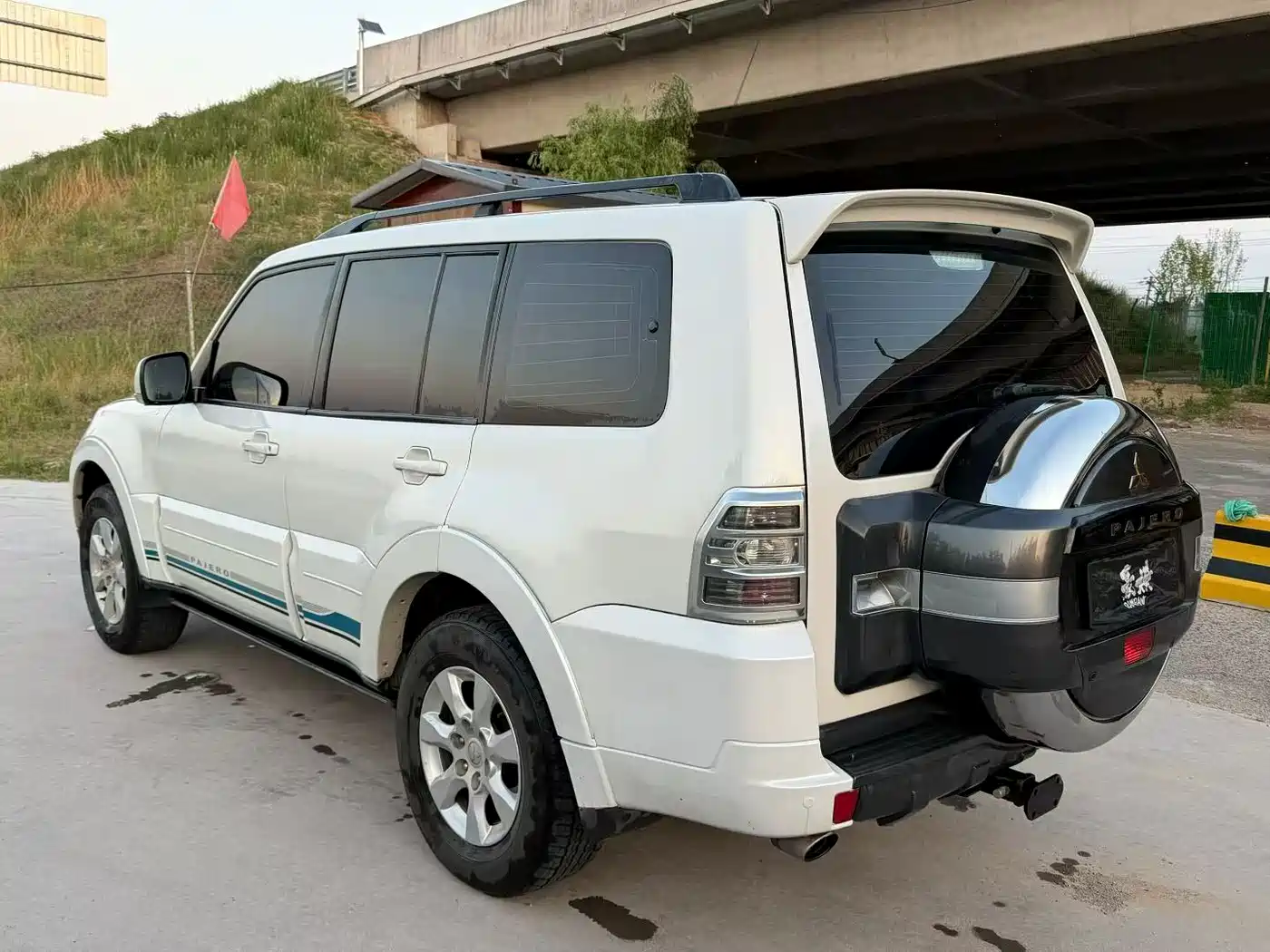 Mitsubishi Pajero (Import) 2019 3.0L Auto Standard Version фото 3