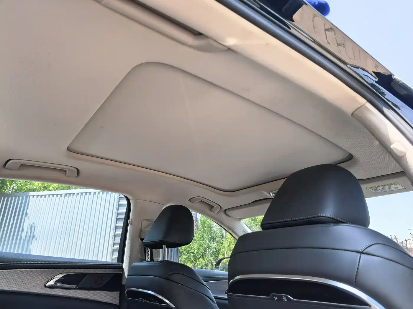 Hongqi H5 2024 1.5T DCT Smart Connect Flag Rhythm Edition фото 26