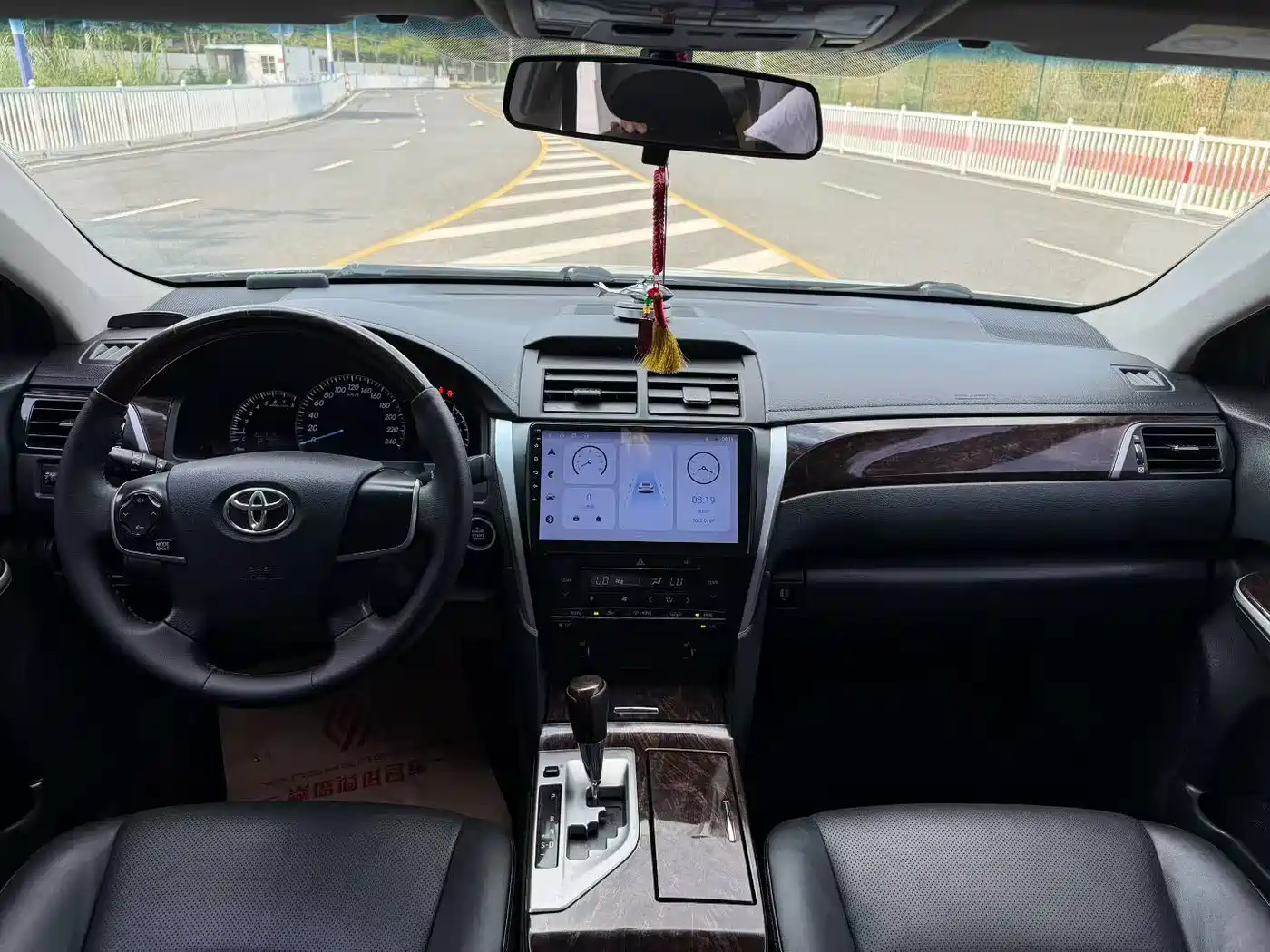 Toyota Camry 2015 2.0G Leading Edition фото 7