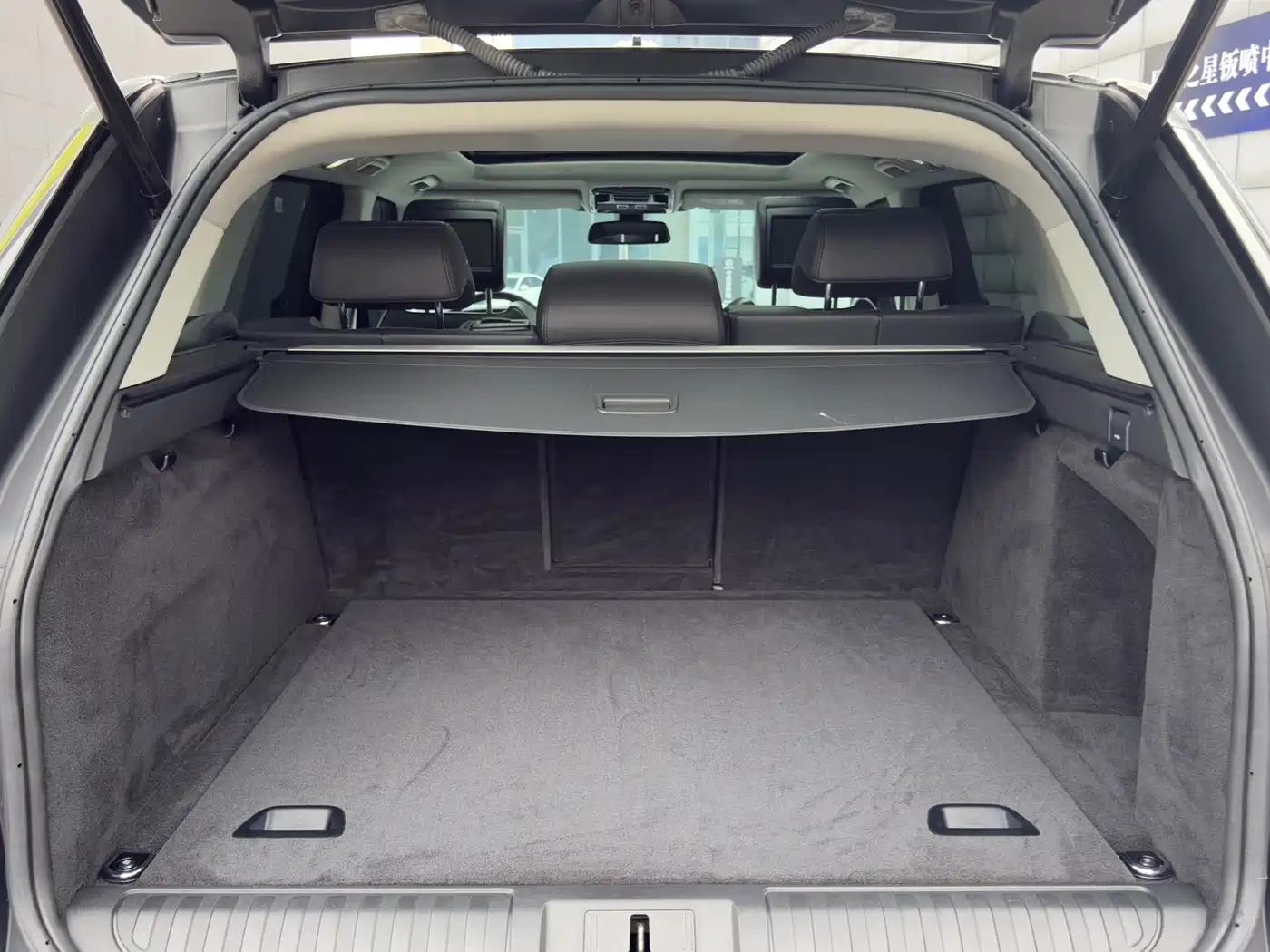 Land Rover Range Rover Sport 2016 Model 3.0 SC V6 HSE DYNAMIC фото 27