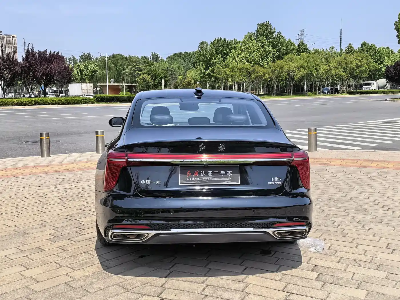 Hongqi H5 2024 1.5T DCT Smart Connect Flag Rhythm Edition фото 18