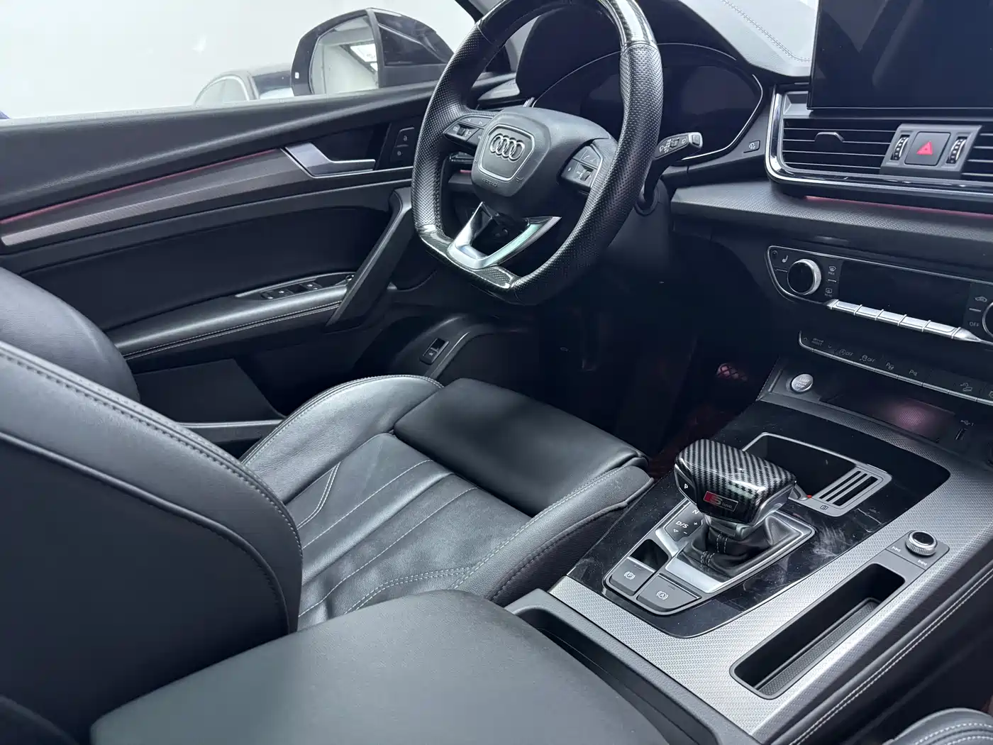 Audi Q5L 2022 40T Luxury Dynamic фото 18