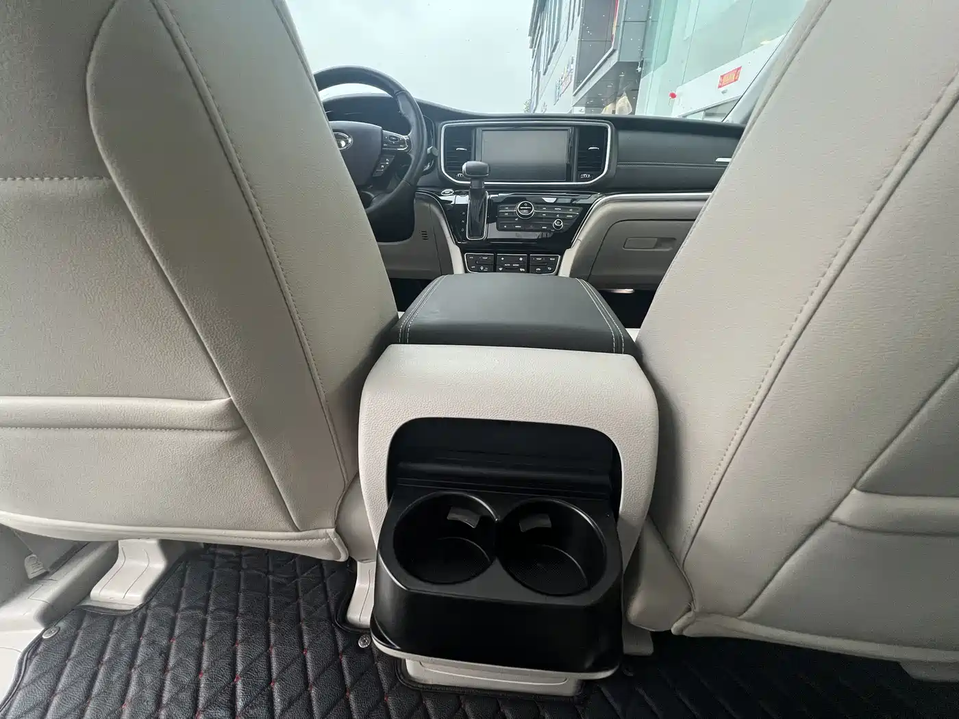 GAC Trumpchi Trumpchi M8 2018 320T Premium Edition фото 17
