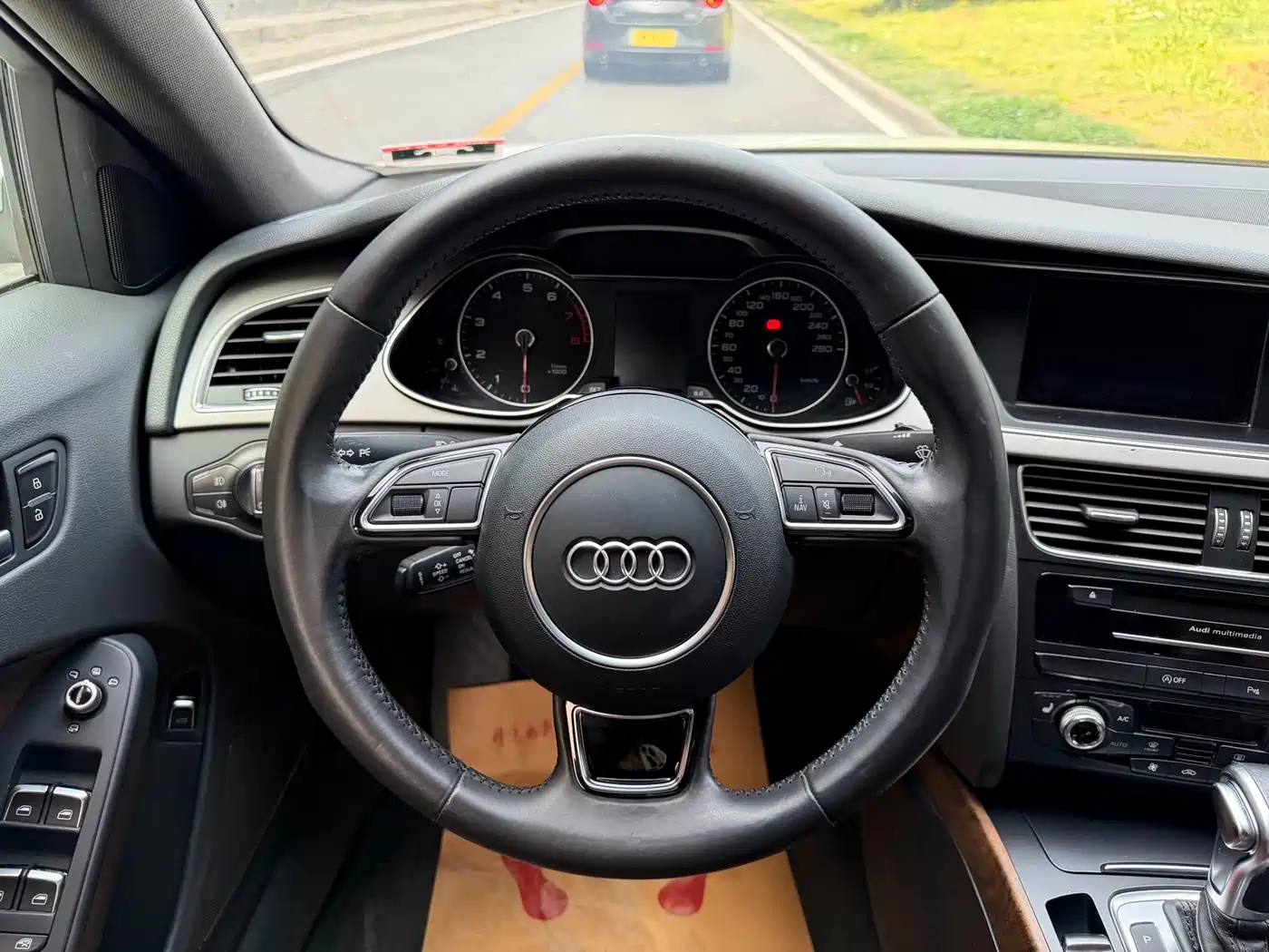 Audi A4L 2015 35 TFSI Auto Comfort фото 6