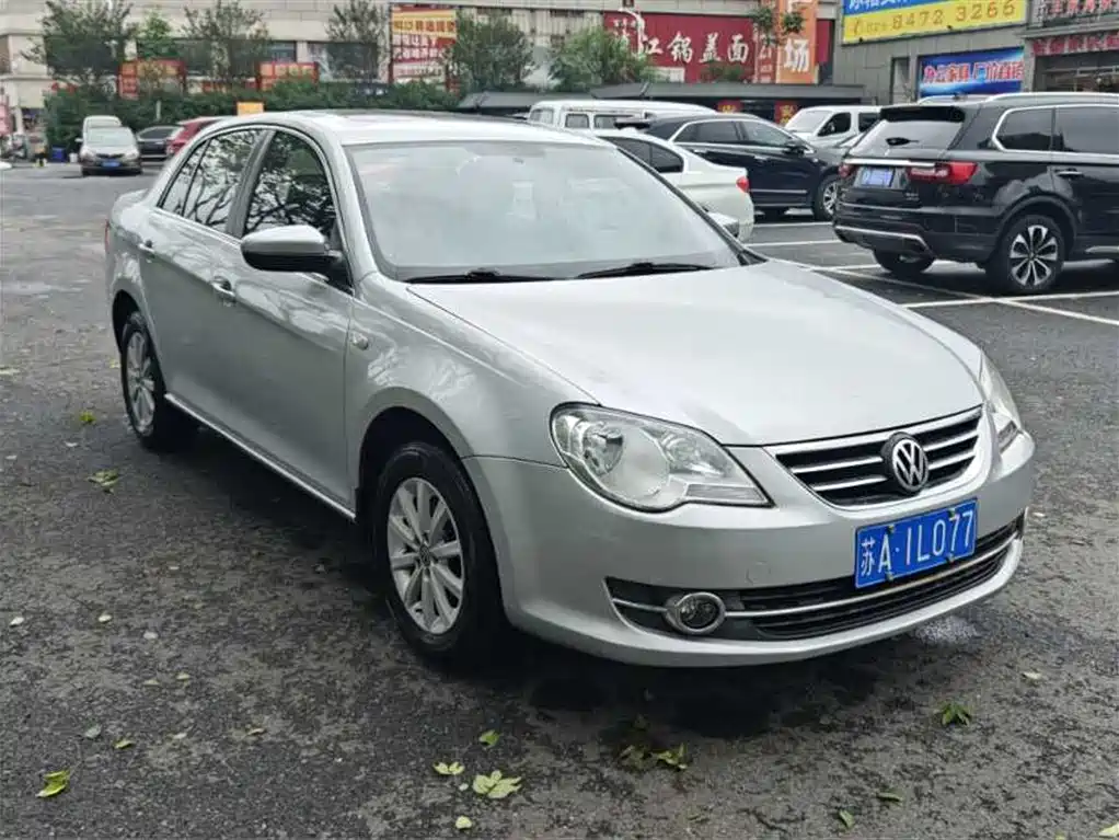 Volkswagen Bora 2012 1.6L Automatic Luxury Model фото 2