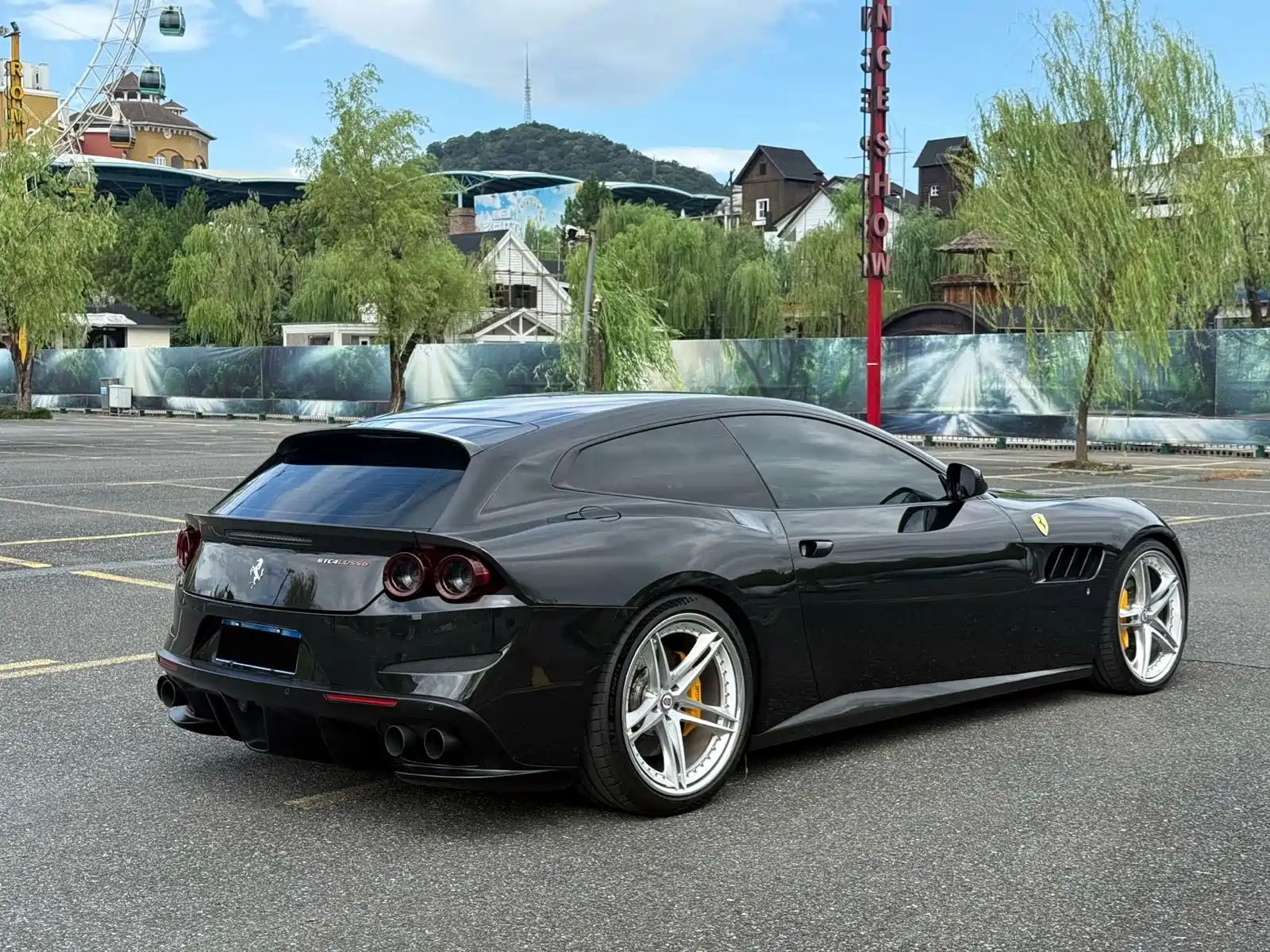 Фото 4 - Ferrari GTC4Lusso