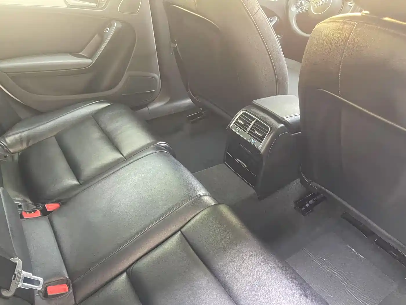 Audi A4L 2013 35 TFSI Automatic Standard фото 4