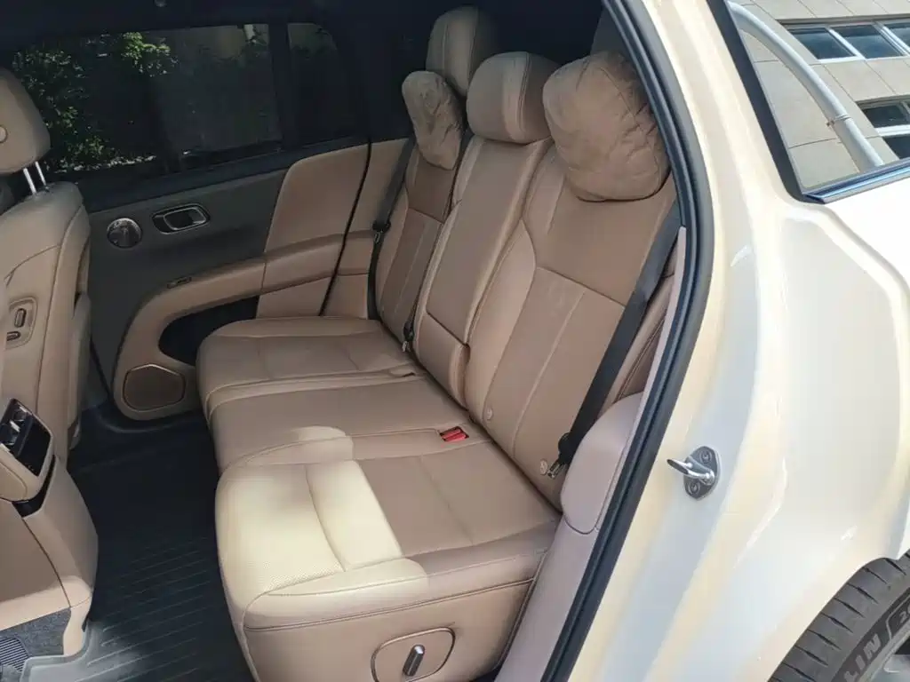 Li Auto i6 2026 2025 4WD Base Model