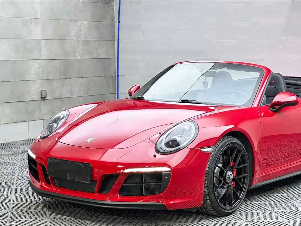 Porsche 911 2017 Carrera 4 Cabriolet GTS 3.0T фото 2
