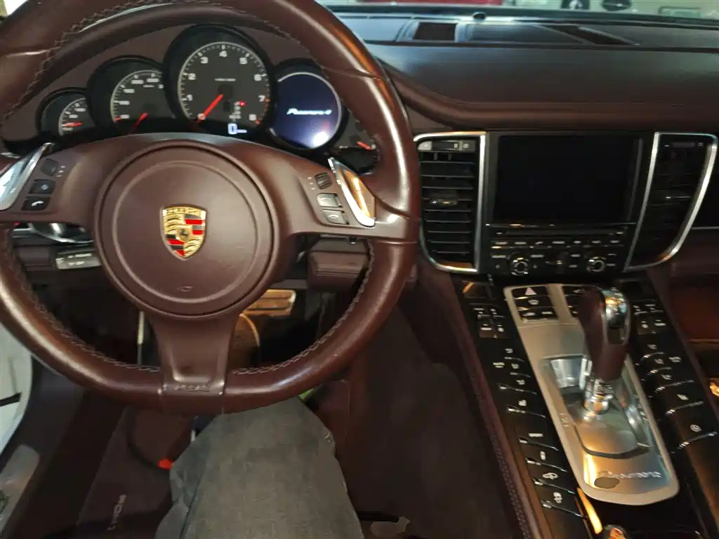 Porsche Panamera 2014 Panamera 4 3.0T фото 6