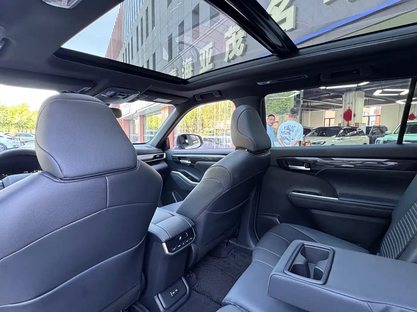 Toyota Crown Kluger 2024 2023 2.5L HEV AWD Luxury Edition