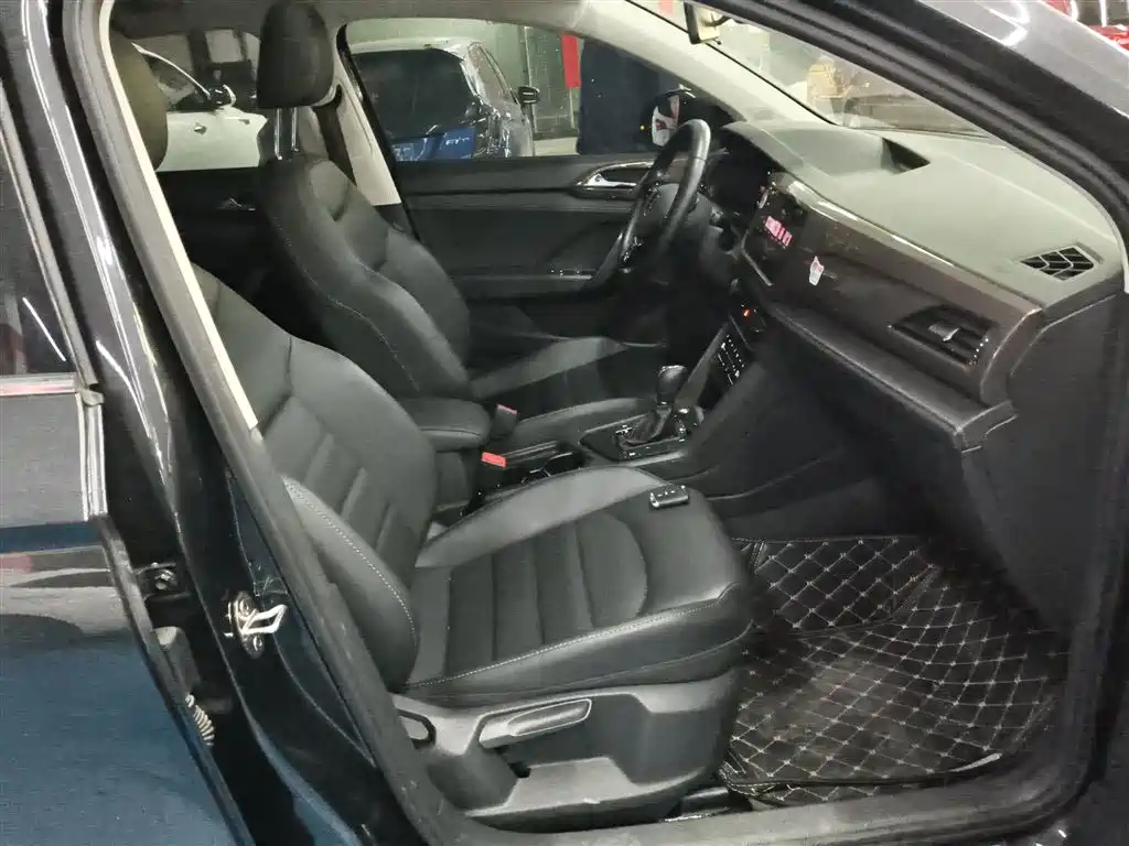 Volkswagen Tharu 2022 280TSI FWD Luxury Edition фото 20