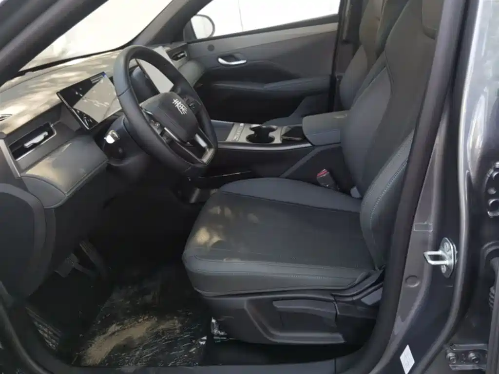 BYD Qin PLUS 2026 DM-i Smart Edition 128KM Progressive фото 15