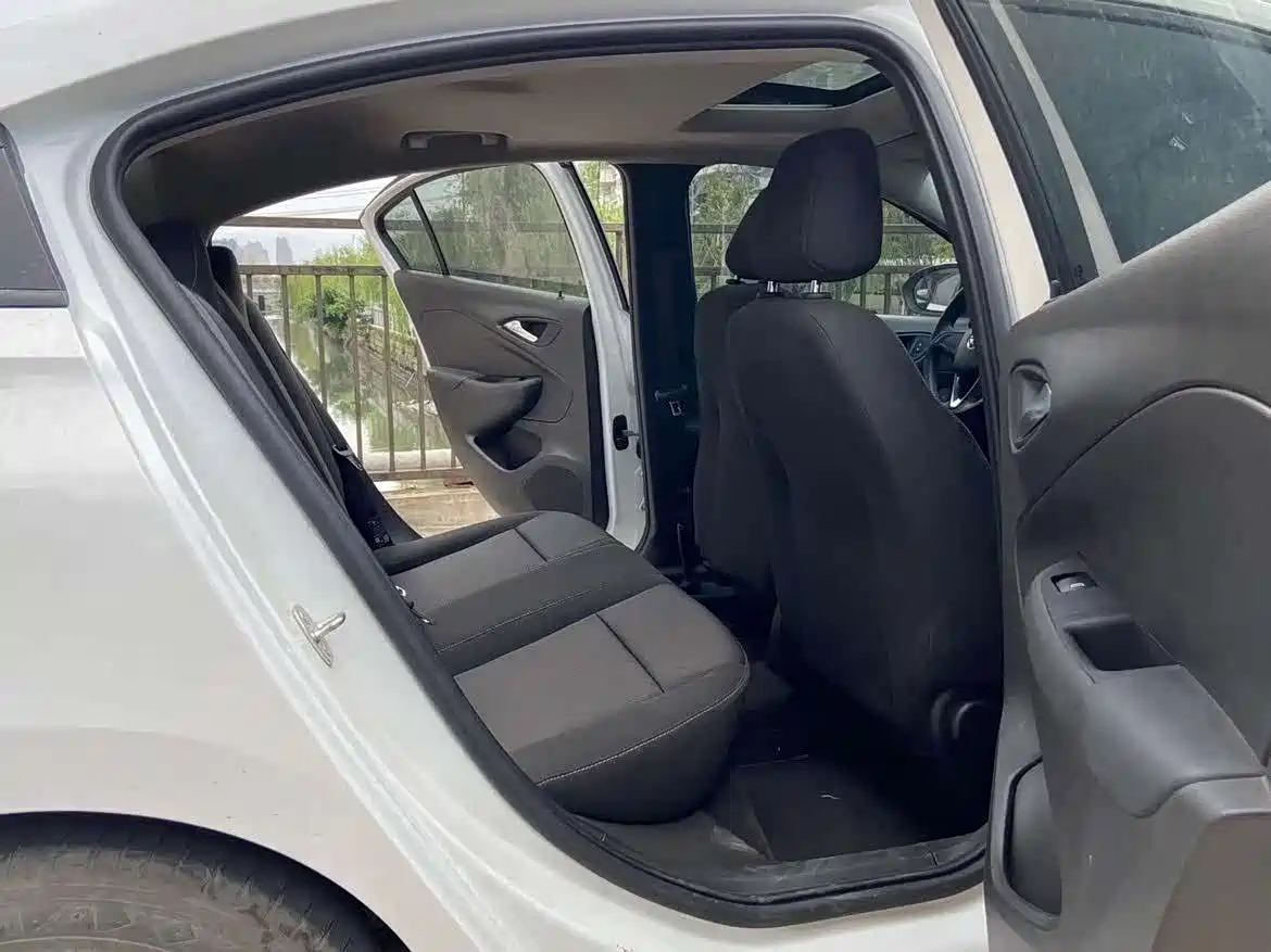 Buick Excelle 2018 15N CVT Elite фото 9
