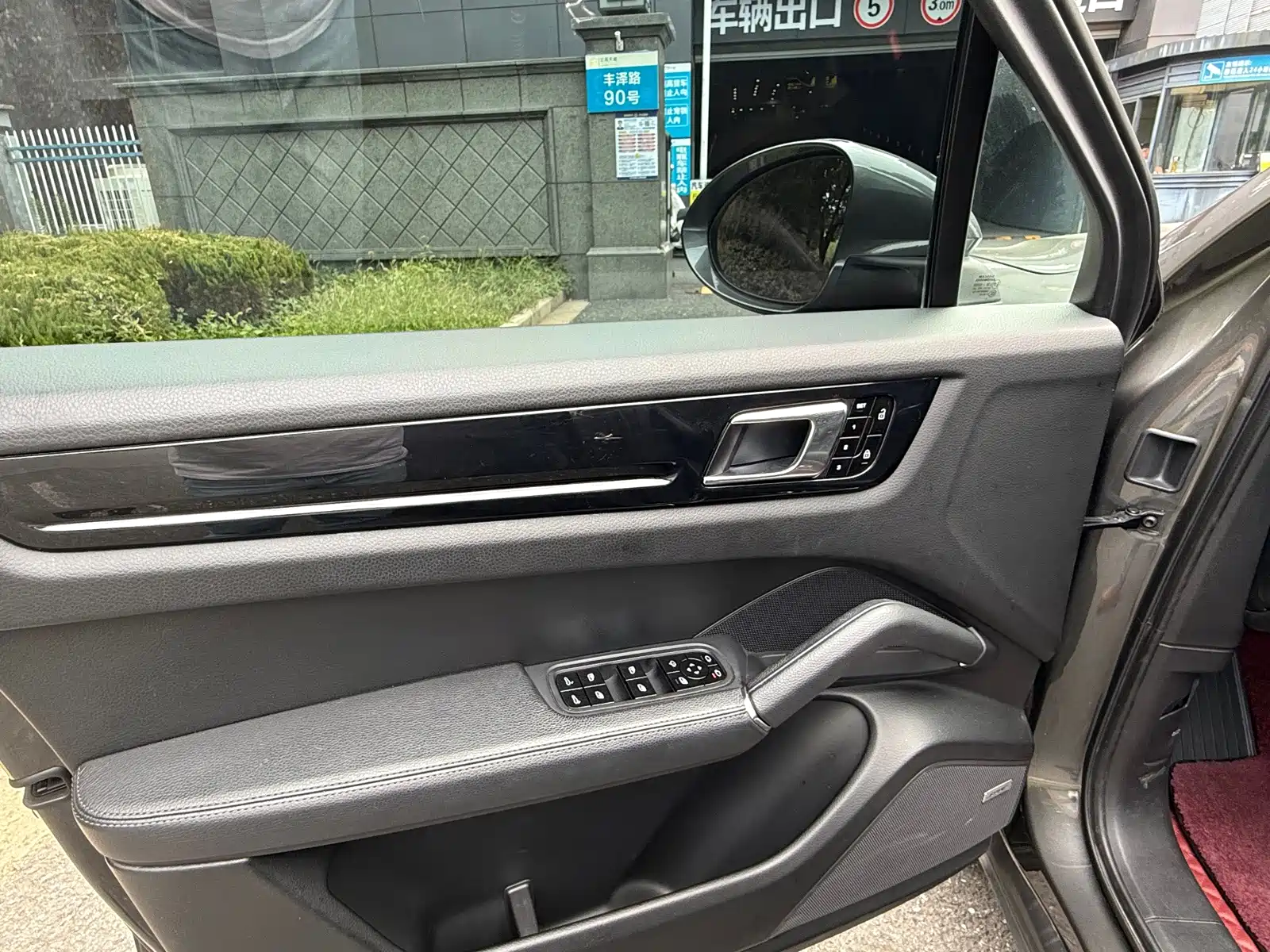 Фото 8 - Porsche Cayenne