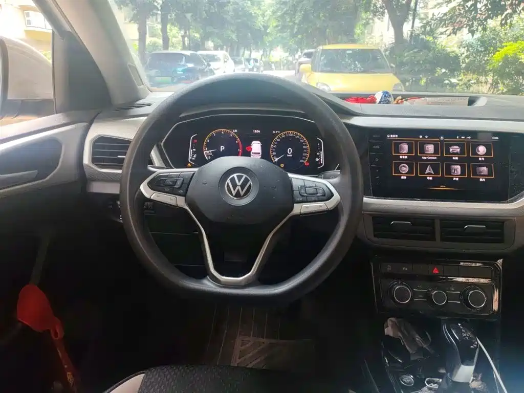 Volkswagen Tanying 2021 1.5L Automatic Smart Connect Edition фото 7