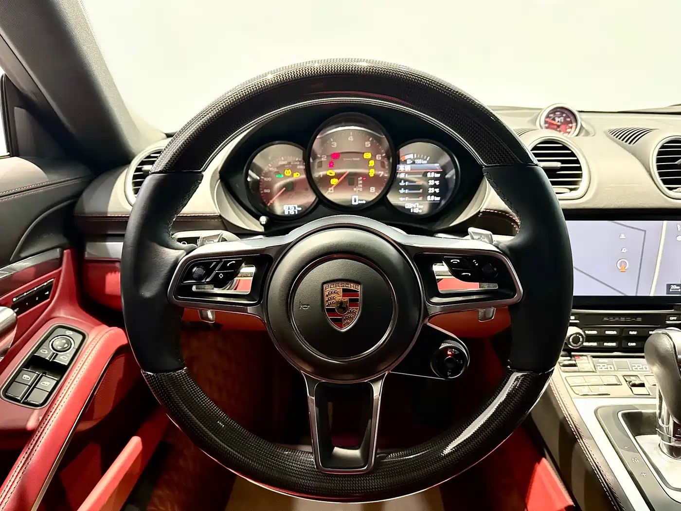 PORSCHE 718