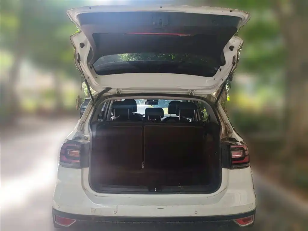 Volkswagen Tanying 2021 1.5L Automatic Smart Connect Edition фото 16