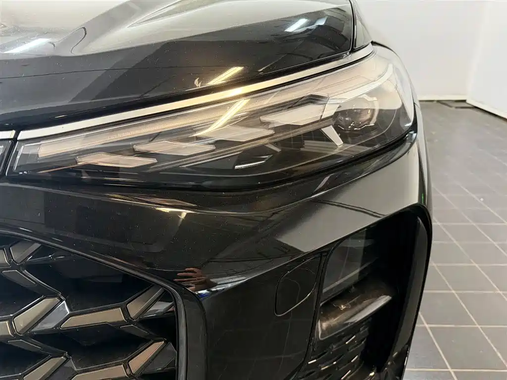 Audi Q6 2026 Model 40 TFSI quattro Guanyun Type Yulin Package 7-Seater фото 6