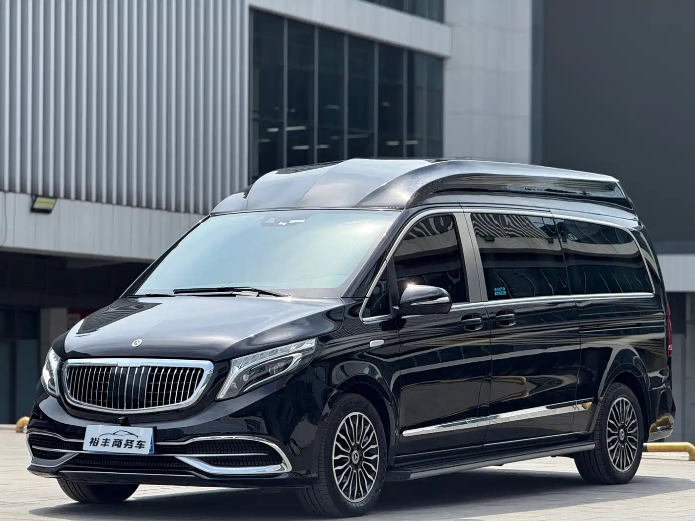 Mercedes-Benz V-Class 2022 V 260 L Long Wheelbase Luxury Edition