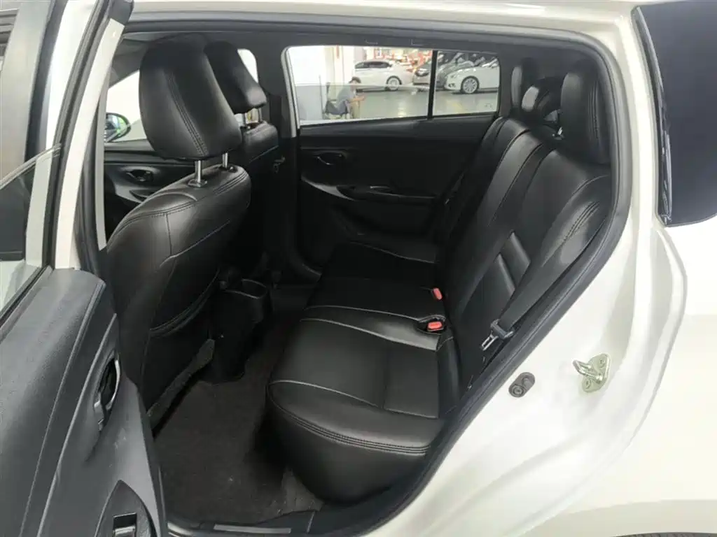 Toyota YARiS L Zhi Xuan 2019 1.5E CVT MeiDong Edition China VI фото 17