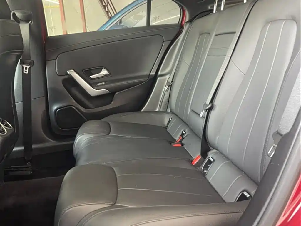 Mercedes-Benz A-Class 2020 Facelift A 200 L Sport Sedan Dynamic фото 12