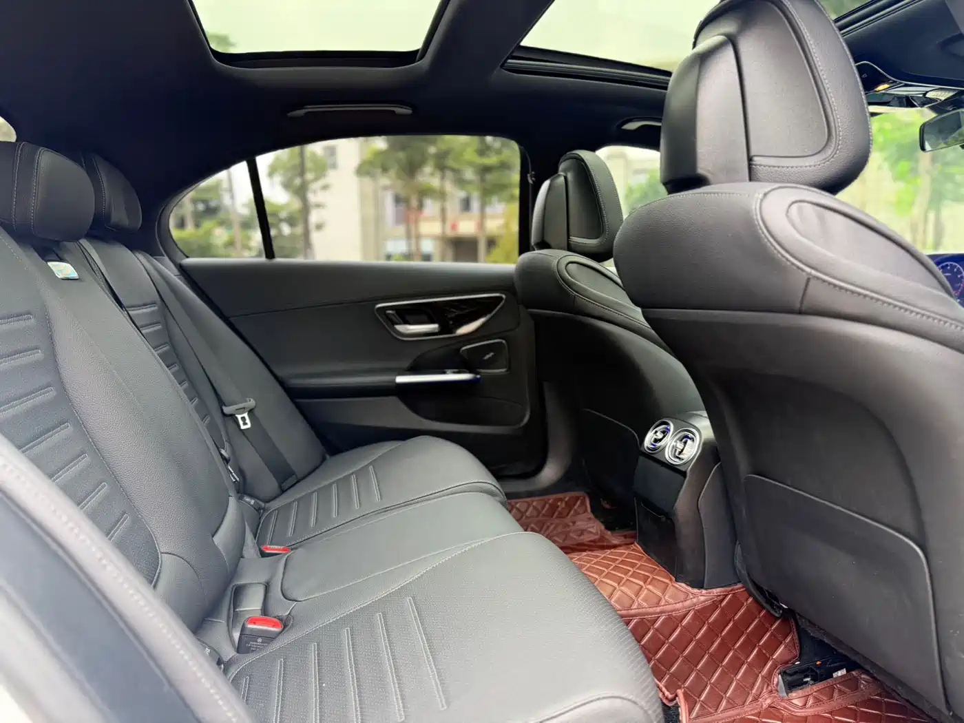 Mercedes-Benz C-Class 2023 Facelift C 260 L Sport Edition фото 12