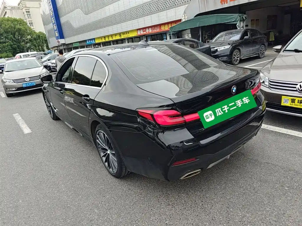 BMW 5 Series 2021 530Li Leading M Sport Package фото 9
