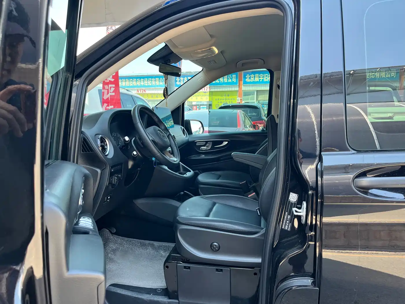Mercedes-Benz Vito 2024 2.0T Business 7-Seater фото 7