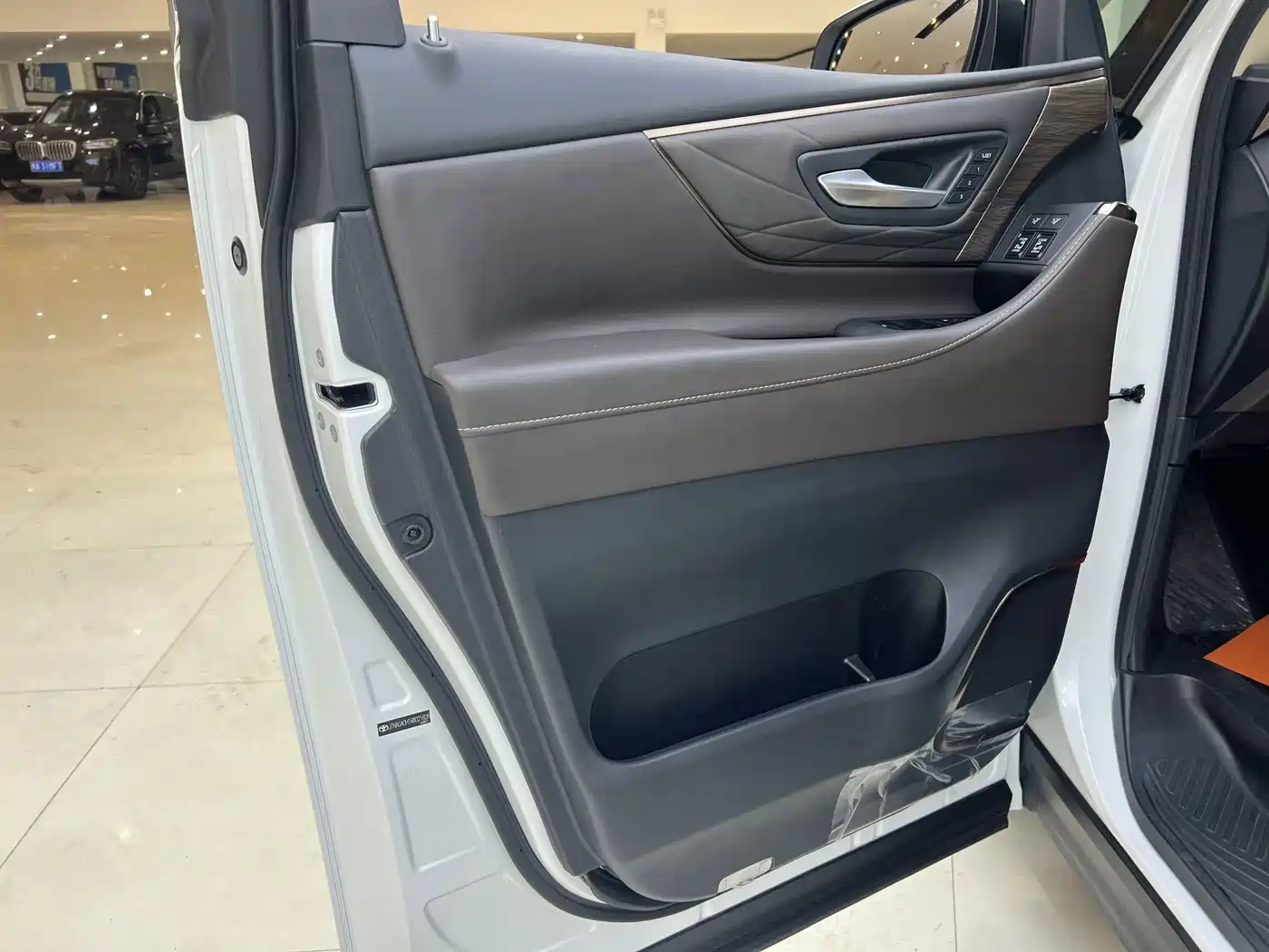Toyota Vellfire 2024 2024 Crown Hybrid 2.5L Executive Premium Edition