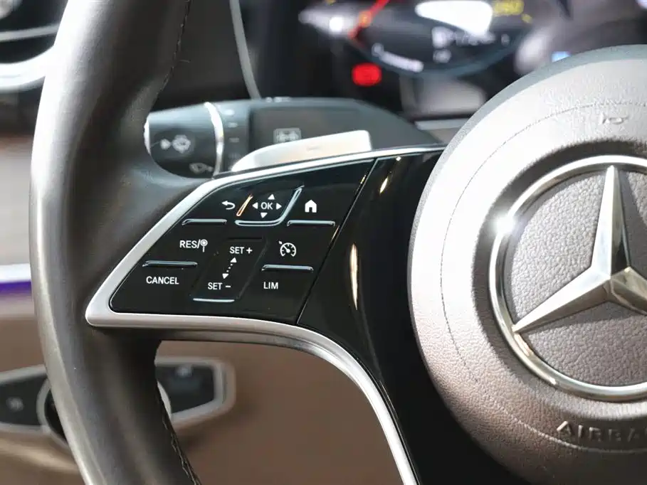 Mercedes-Benz E-Class 2023 E 300 L Fashion фото 17