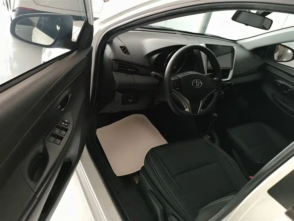 Toyota Vios FS 2021 1.5L CVT Fengchi Edition фото 16