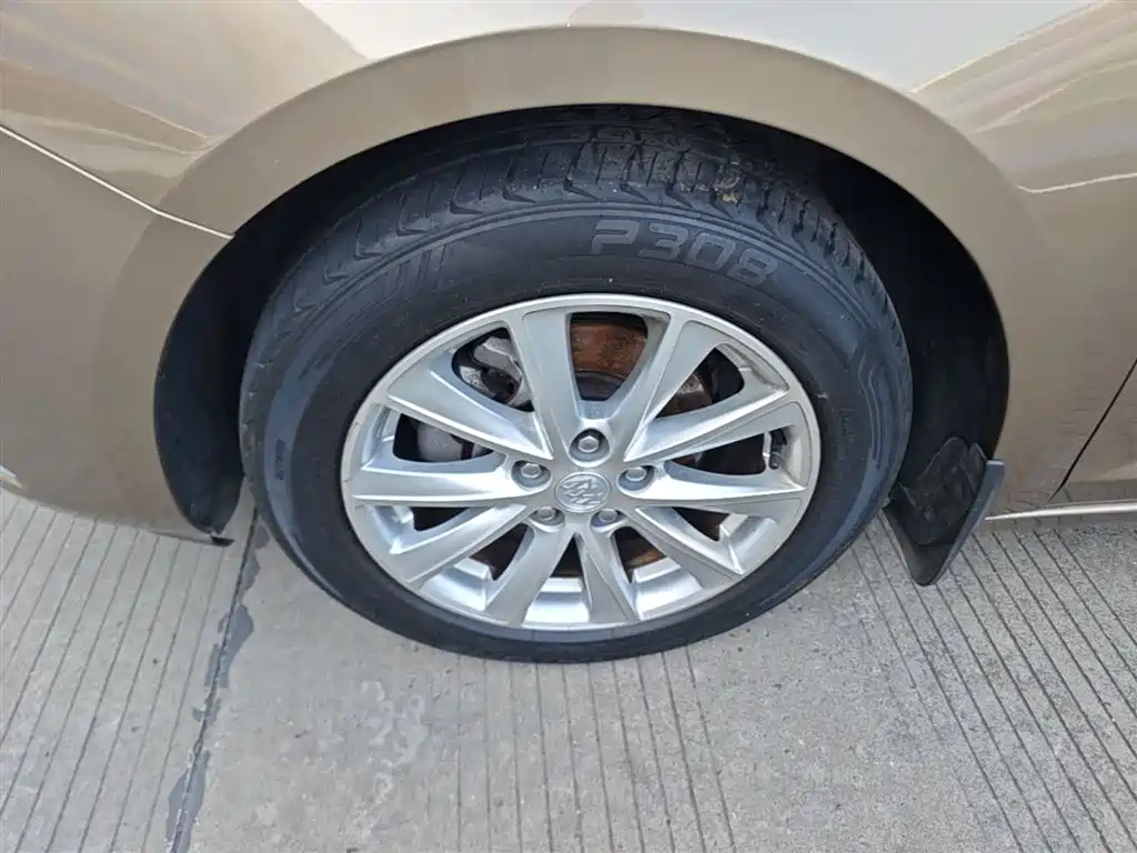 Buick Verano 2017 Sedan 20T DCT Elite фото 23