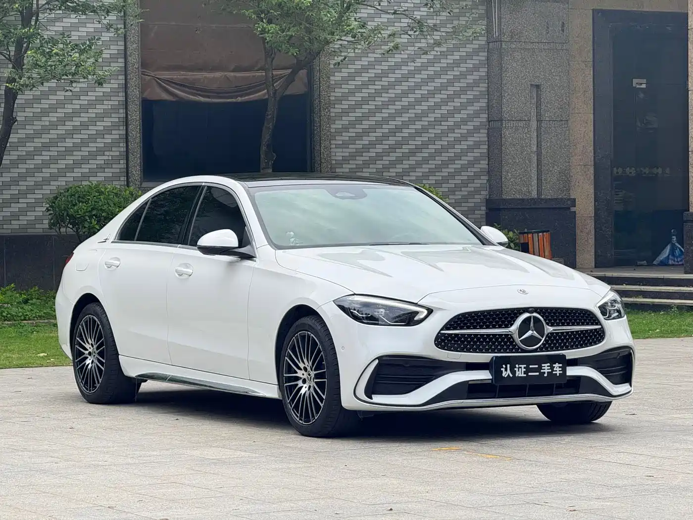 Mercedes-Benz C-Class 2023 Facelift C 260 L Sport Edition фото 3