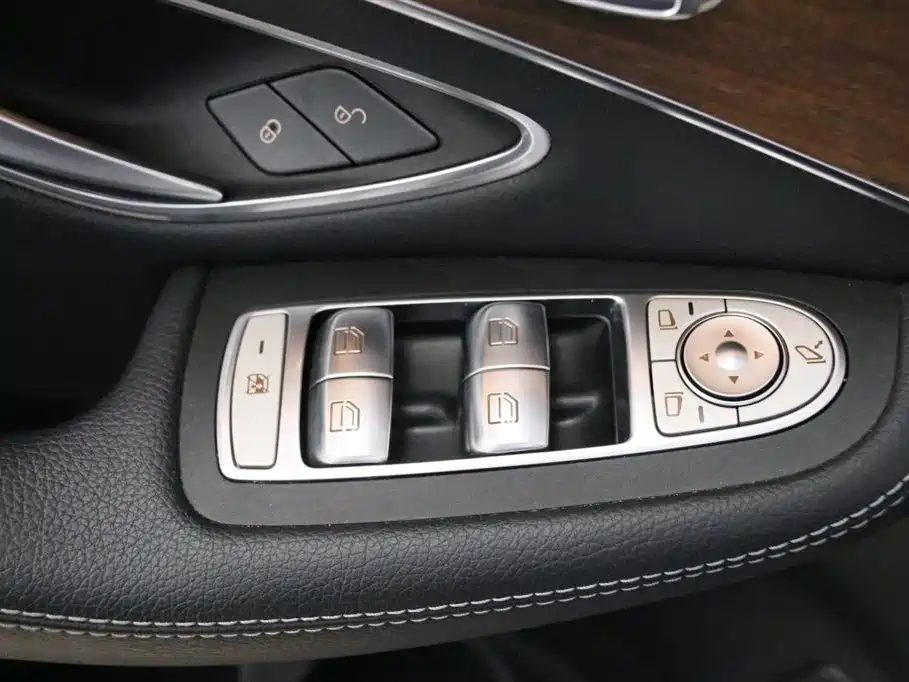 Mercedes-Benz GLC 2021 GLC 300 L 4MATIC Sporty фото 14