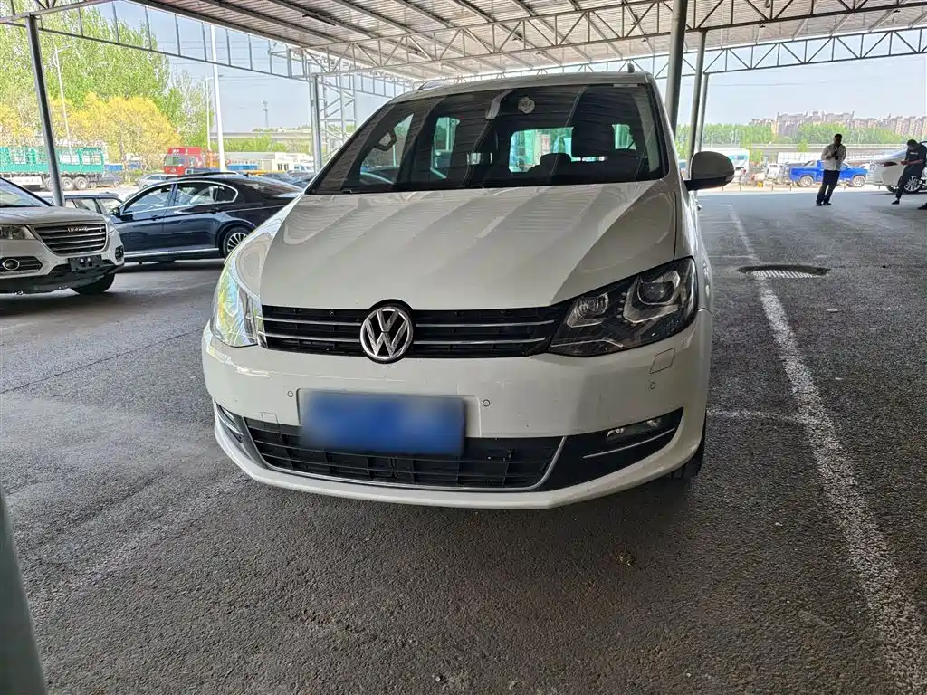 Volkswagen Sharan 2014 2.0TSI Comfort фото 4