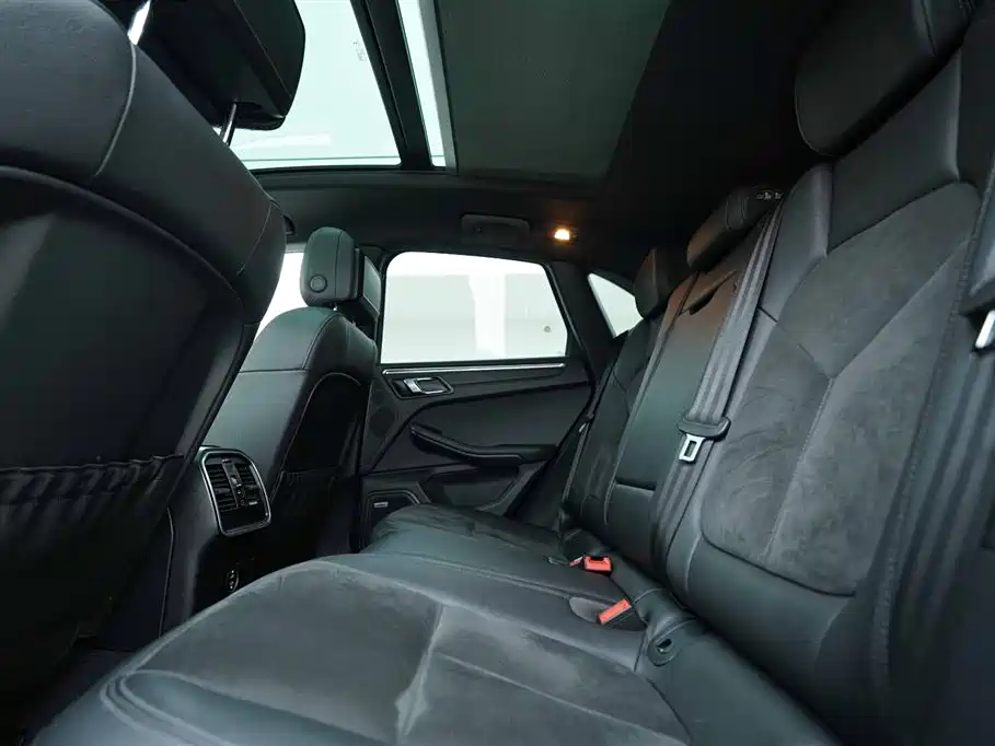 Porsche Macan 2020 Macan 2.0T фото 19