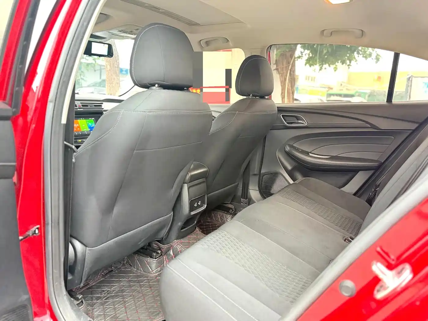 Roewe i5 2019 2019 1.5L Auto 4G-Connected Langyue Edition