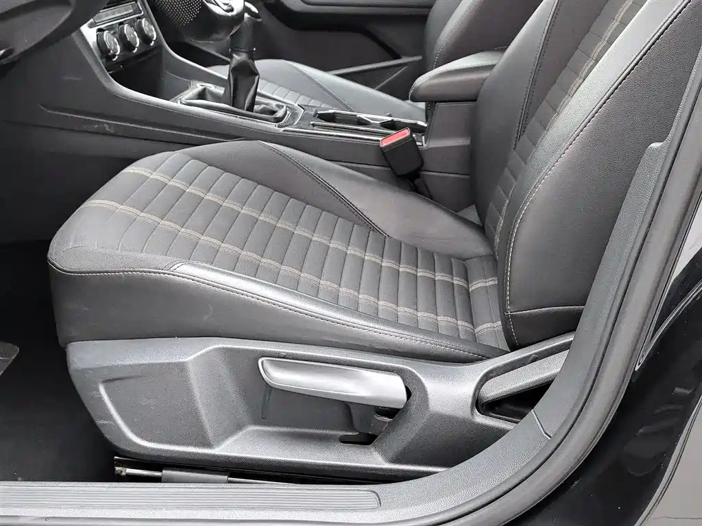 Volkswagen Lavida 2019 1.5L Manual Comfort Edition China VI фото 20