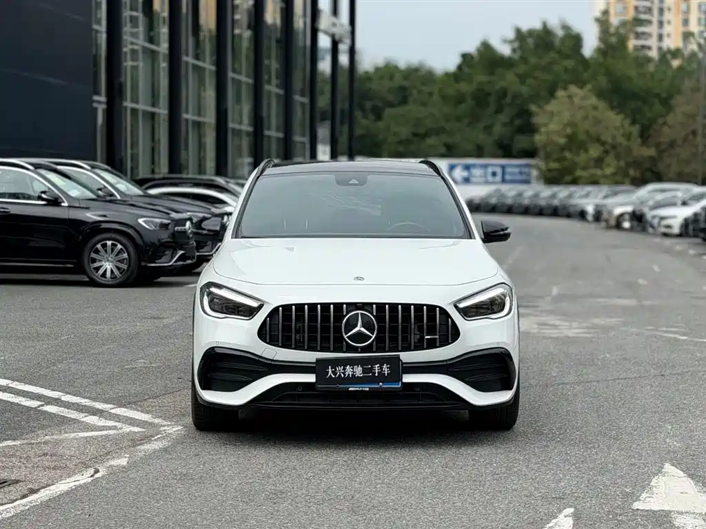 Mercedes-Benz GLA AMG 2022 AMG GLA 35 4MATIC фото 2