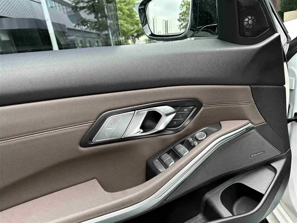 BMW 3 Series 2020 325Li M Sport Black Night Package фото 17