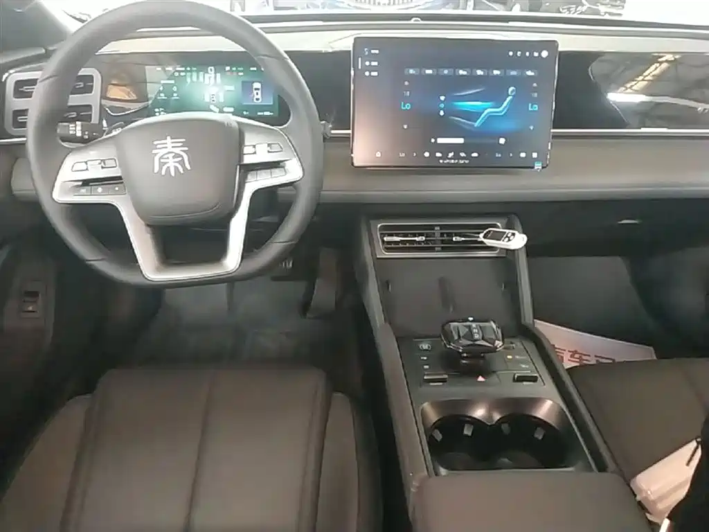 BYD Qin L 2025 DM-i Smart Drive Edition 80KM Leading фото 13