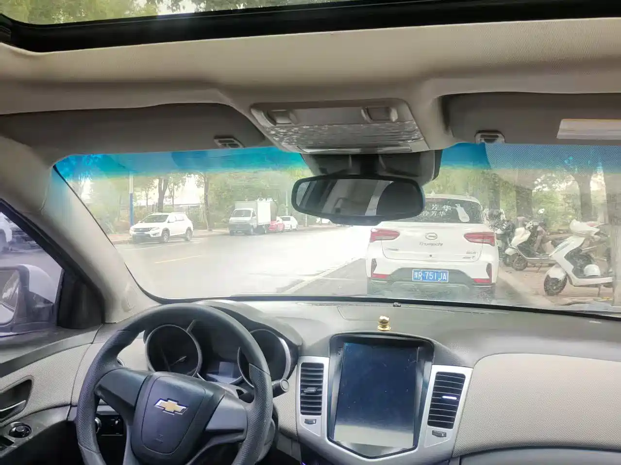 Chevrolet Cruze 2013 Model 1.8L SE AT фото 6