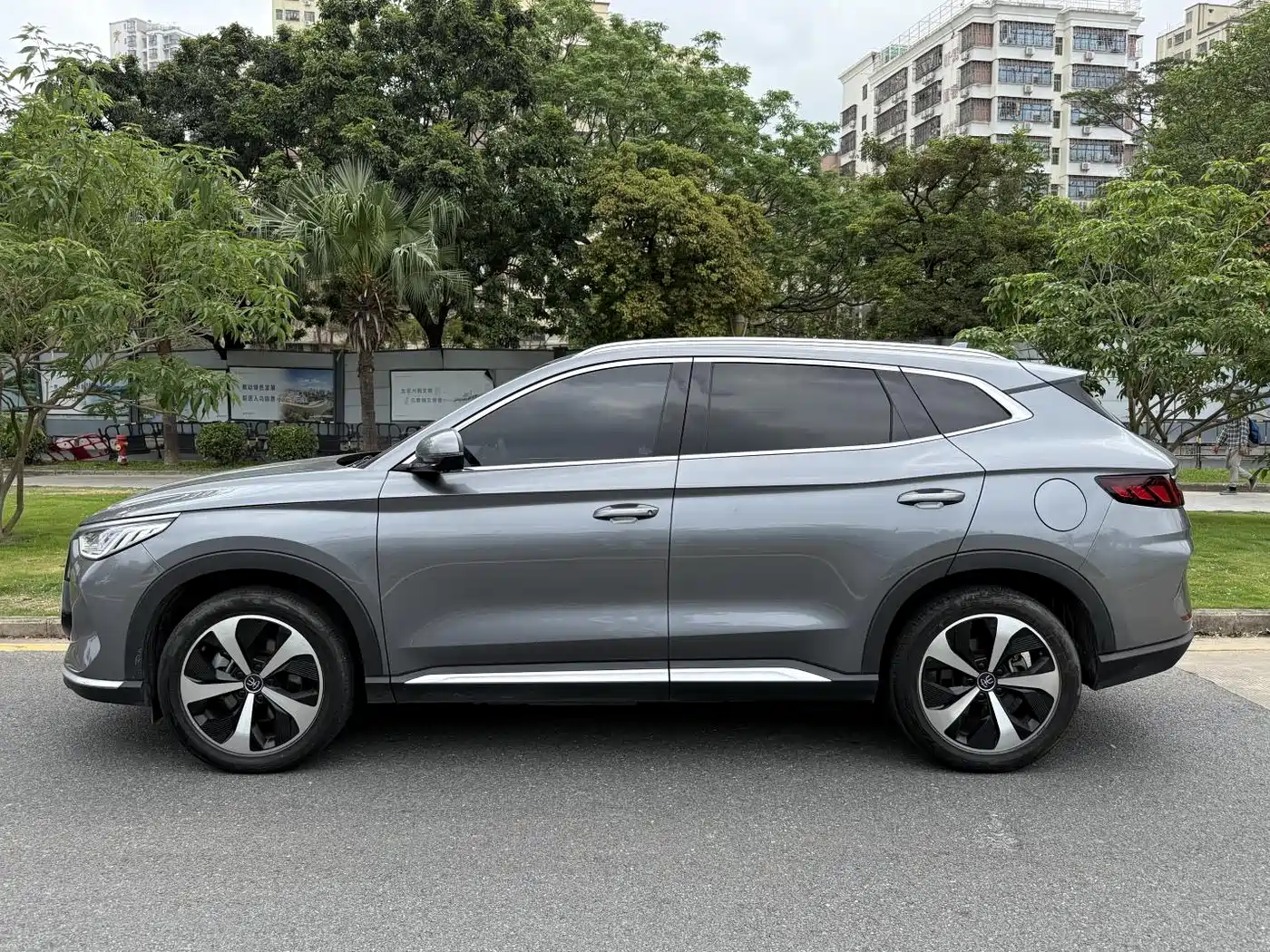 BYD Song PLUS PHEV 2021 DM-i 110KM Flagship фото 2