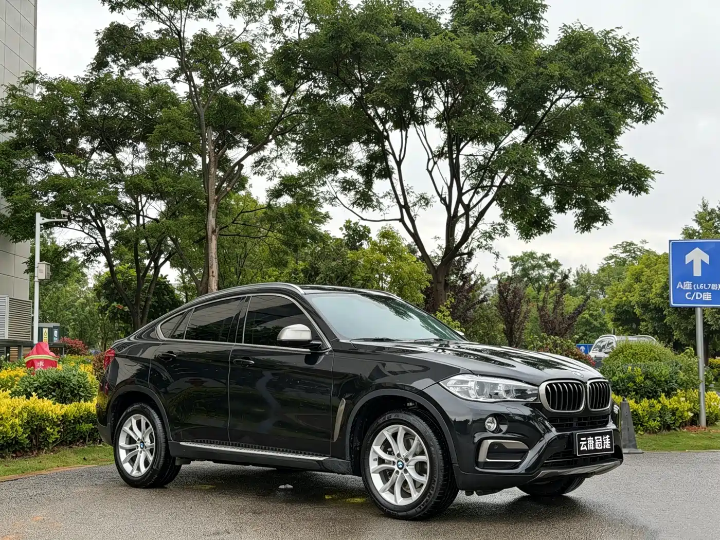 BMW X6 2017 xDrive28i фото 3