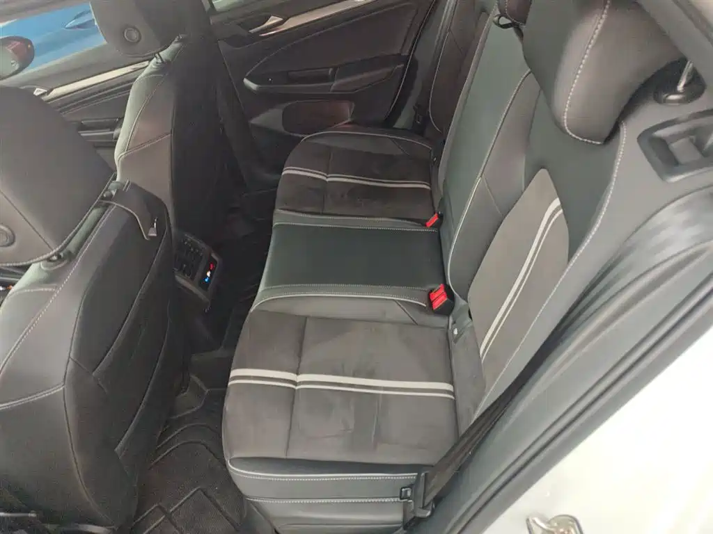 Volkswagen Golf 2023 Facelift 280TSI DSG R-Line Lite фото 17