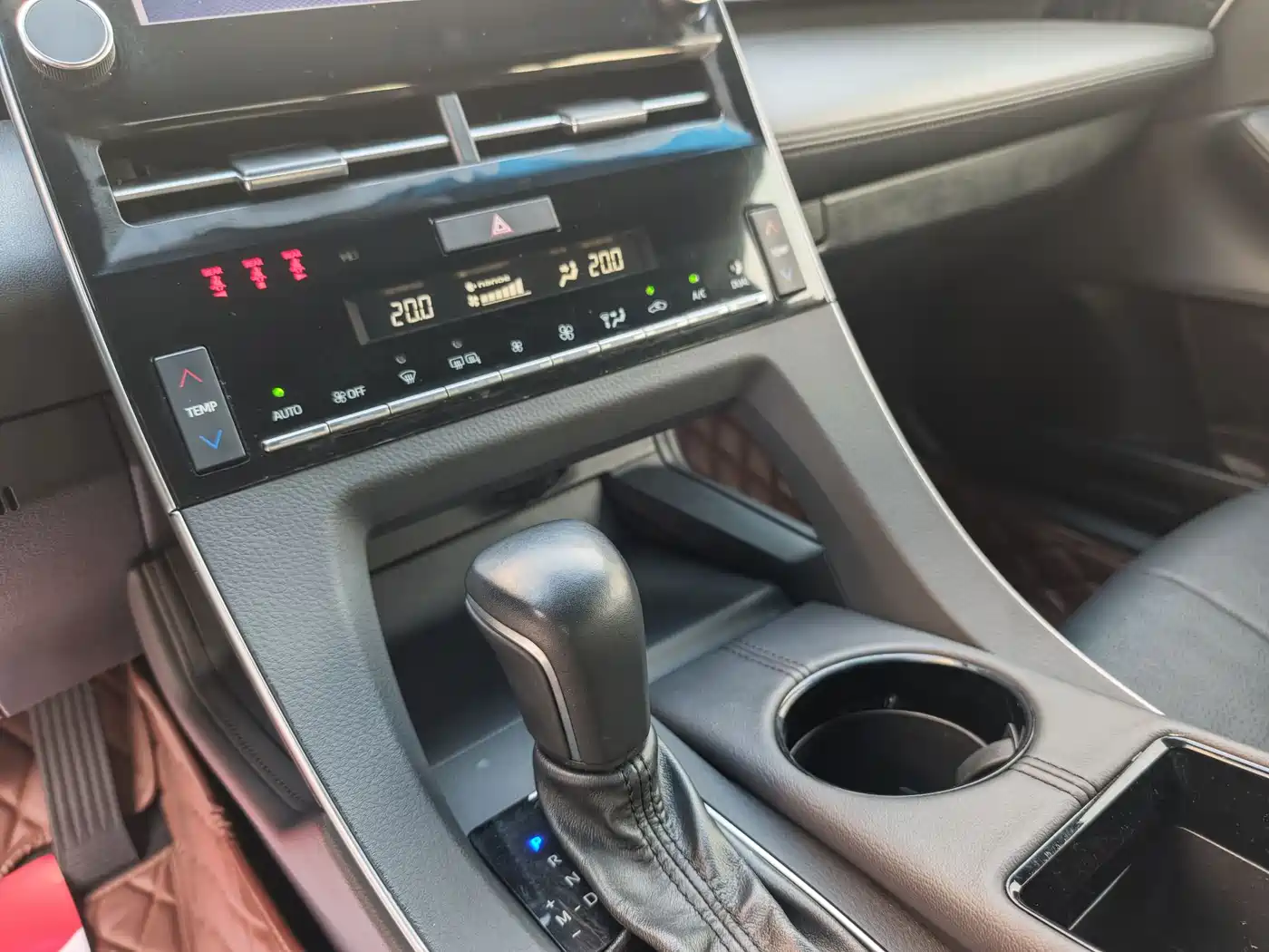 Toyota Avalon 2019 2.0L XLE Premium Edition (China VI) фото 19