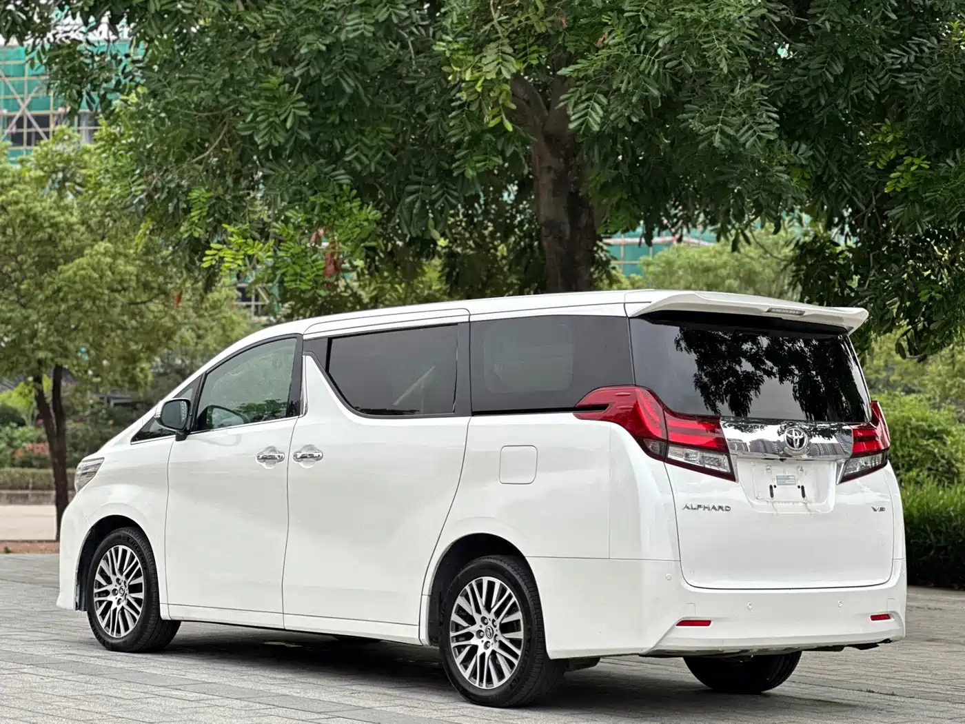 Toyota Alphard 2015 3.5L Luxury Edition фото 13