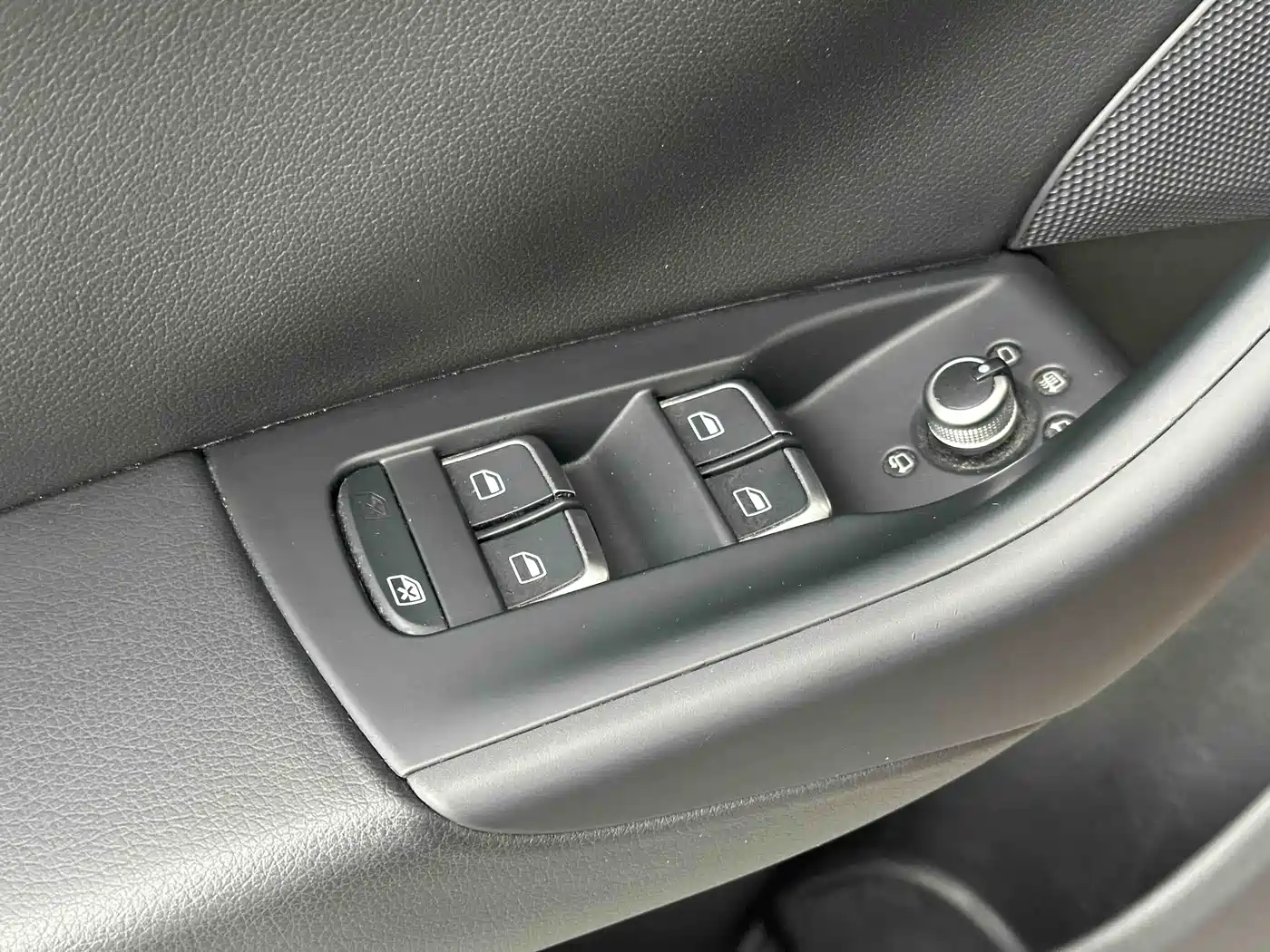 Audi Q3 2015 35 TFSI Comfort фото 23